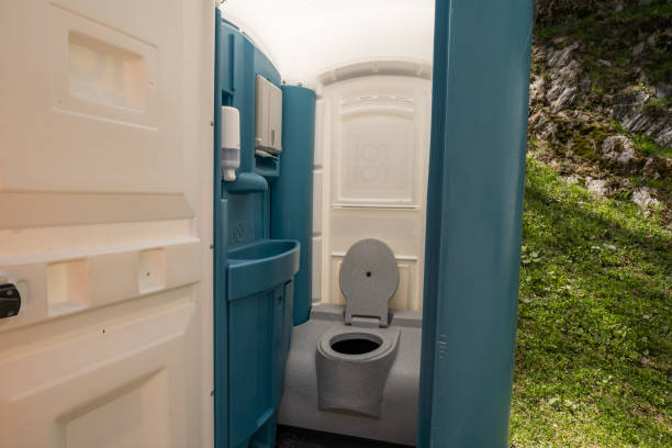 Best Luxury portable toilet rental  in Orchard City, CO